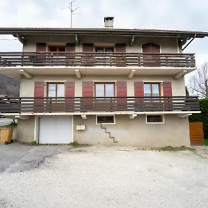 Chez Alexandra Sévrier